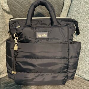 Itzy Ritzy Convertible Puffer Bag 💎